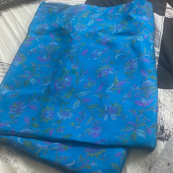 PURE SILK SAREEE - Picture 2 of 2